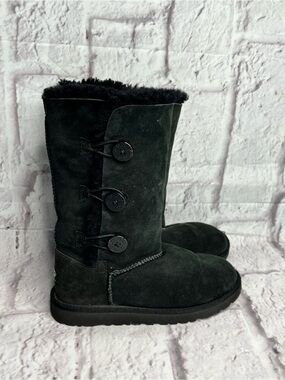 UGG Women's Bailey Button Triplet II tall boots in black suede lining size 3